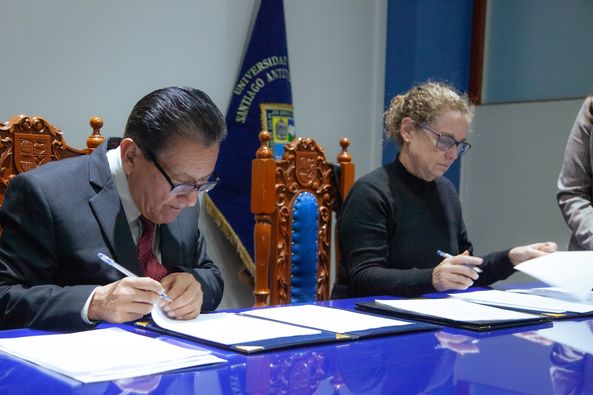 ?▶ UNASAM Y ANTAMINA SUSCRIBEN CONVENIO DE COOPERACIÓN INTERINSTITUCIONAL